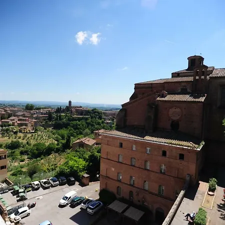 Apartament Palazzo Pannilini Siena