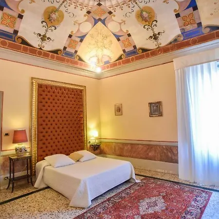 Palazzo Pannilini * Сиена